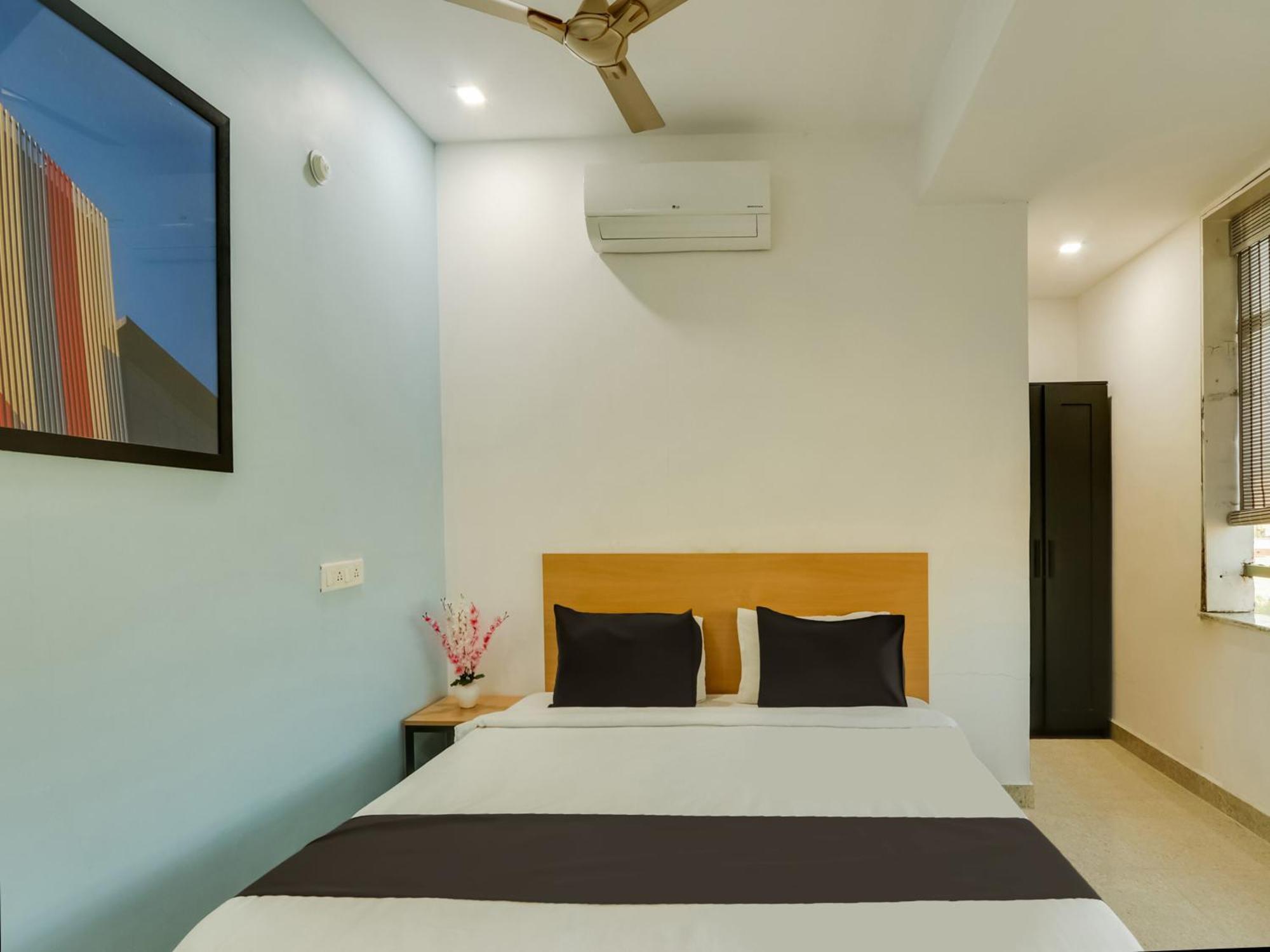 Super Townhouse Qualia Prime Hotel Near Nexus Mall Hyderabad Eksteriør billede