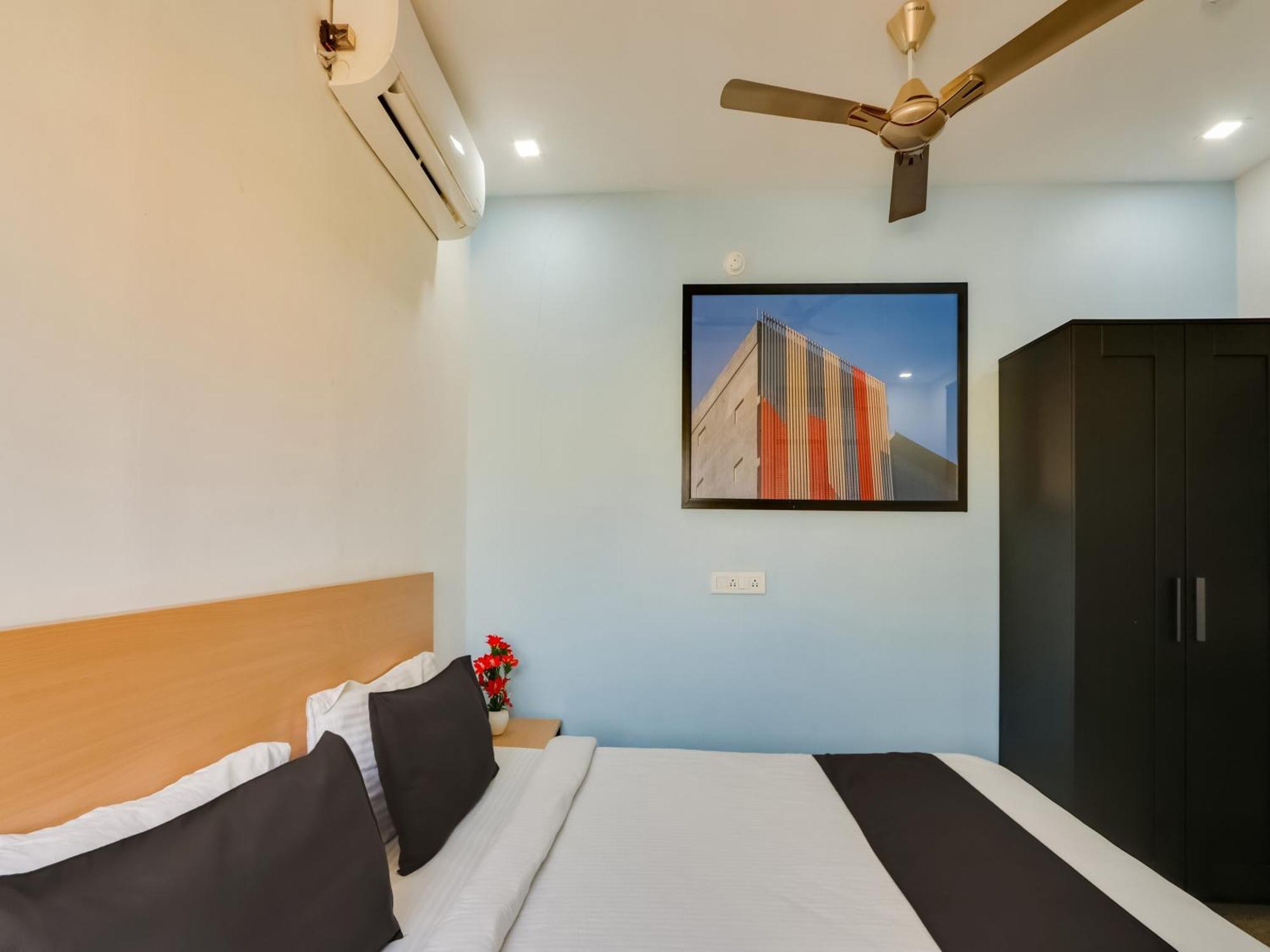 Super Townhouse Qualia Prime Hotel Near Nexus Mall Hyderabad Eksteriør billede